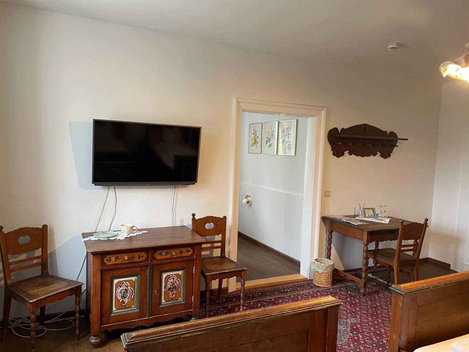 Il Castello Hotell Haiming Eksteriør bilde