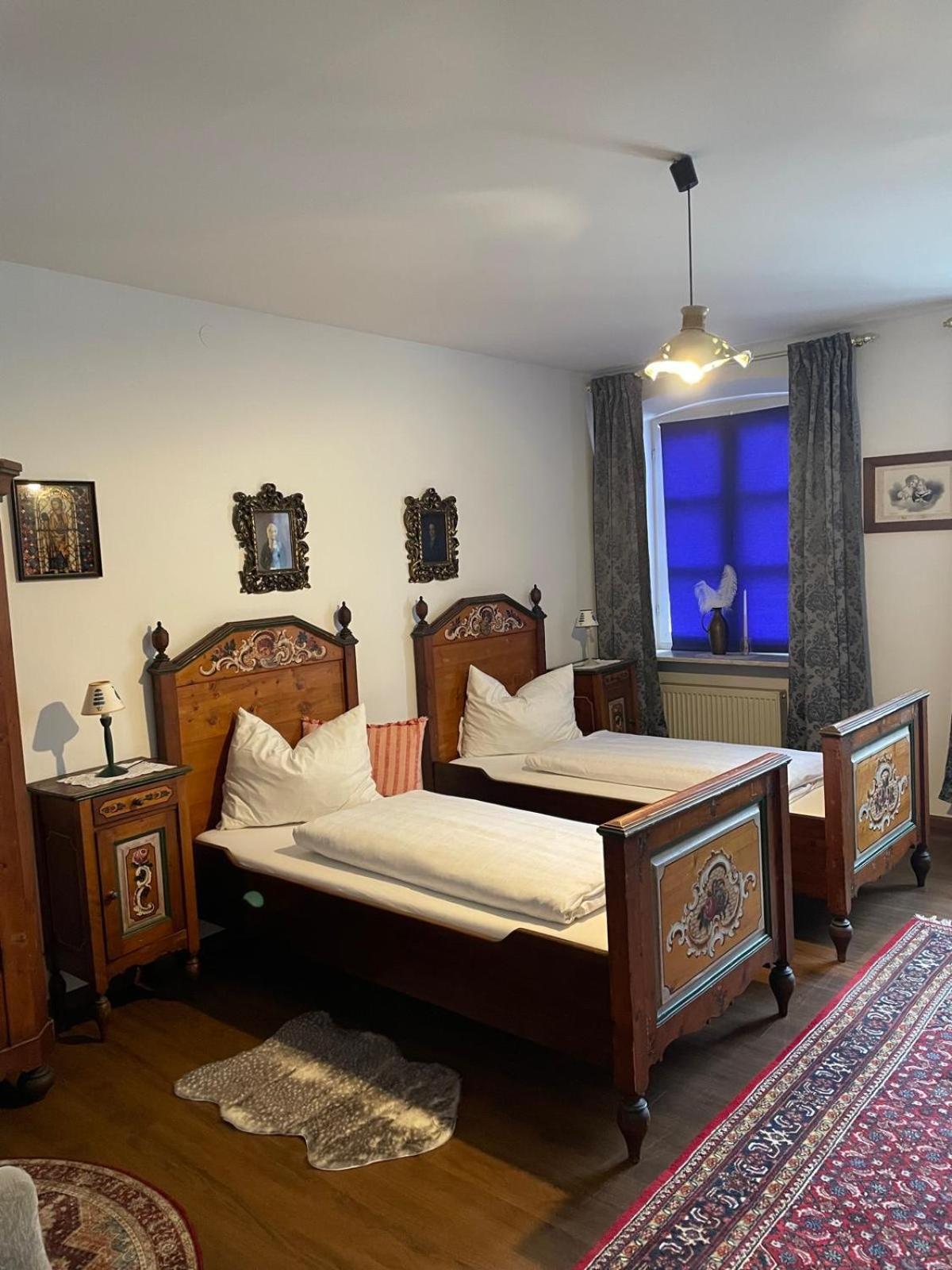 Il Castello Hotell Haiming Eksteriør bilde
